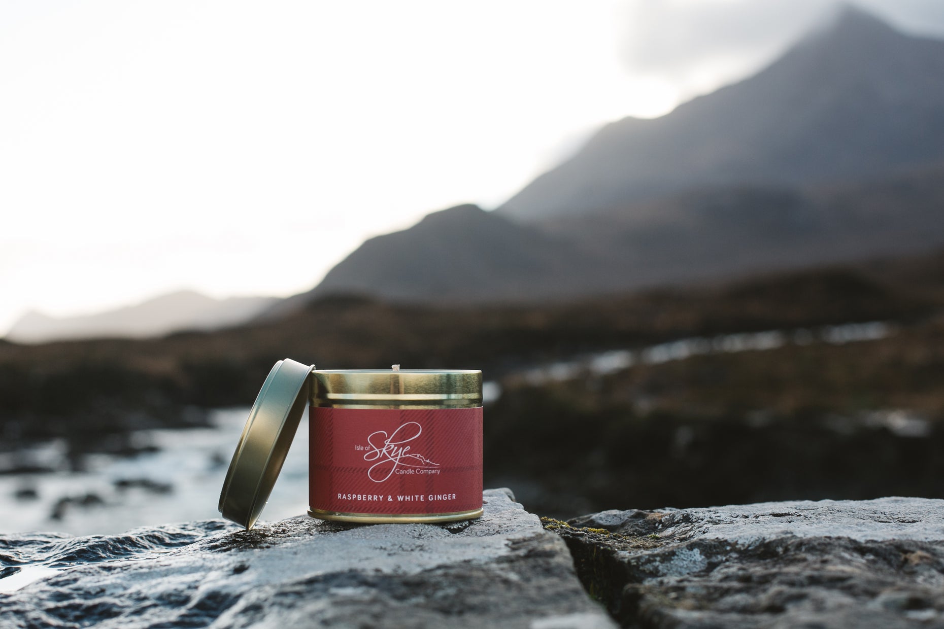 Raspberry and White Ginger Travel Container