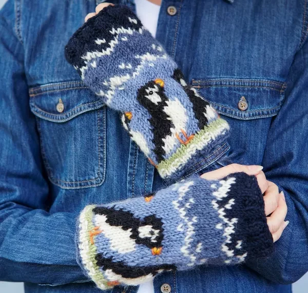 Handwarmer Circus Of Puffins
